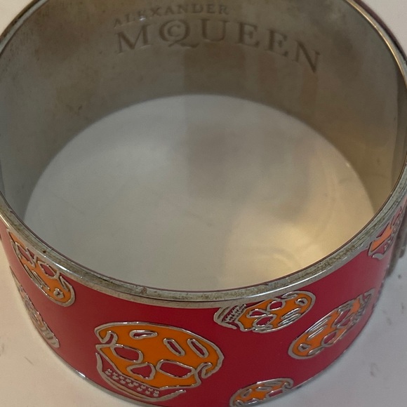 Alexander McQueen Red ☠️ Skull Bangle Bracelet - Picture 13 of 16